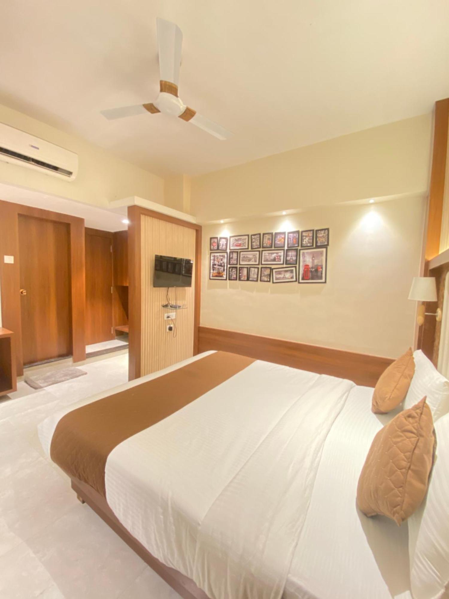 Hotel Czar Inn - Vashi Navi Mumbai Bagian luar foto