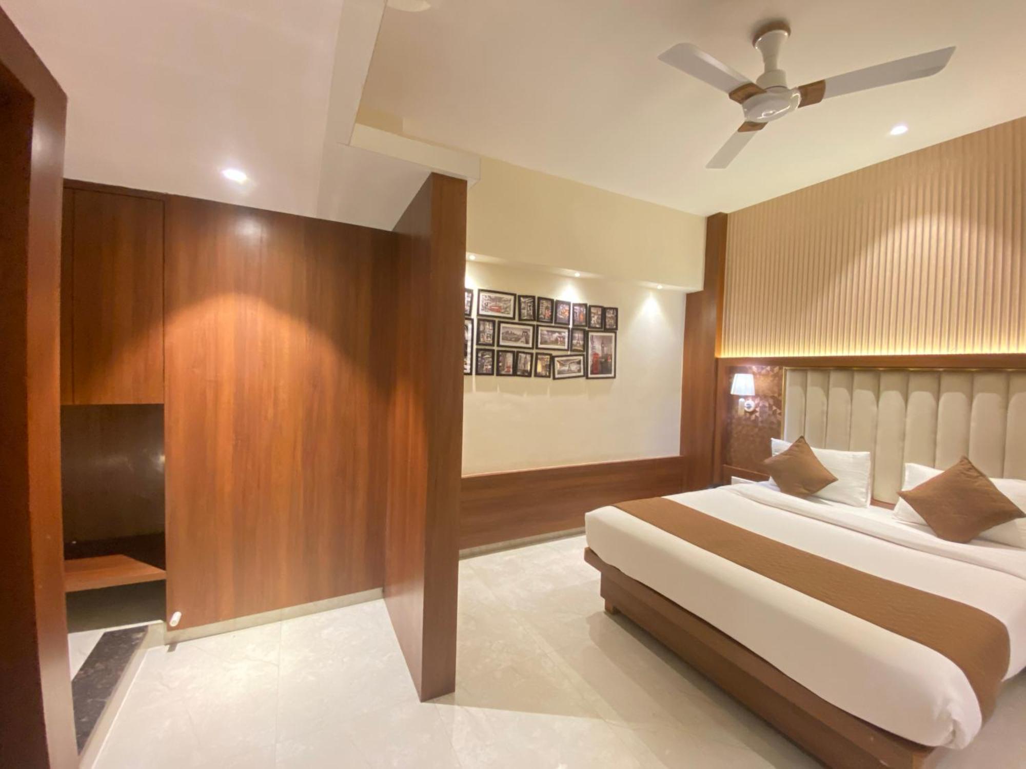 Hotel Czar Inn - Vashi Navi Mumbai Bagian luar foto