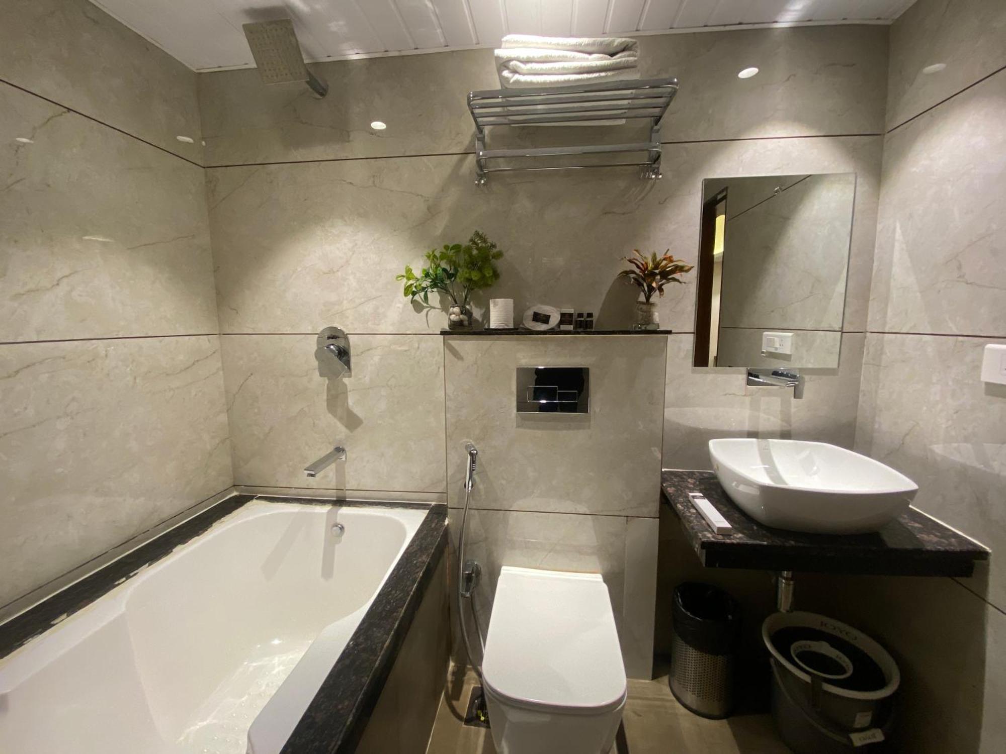 Hotel Czar Inn - Vashi Navi Mumbai Bagian luar foto